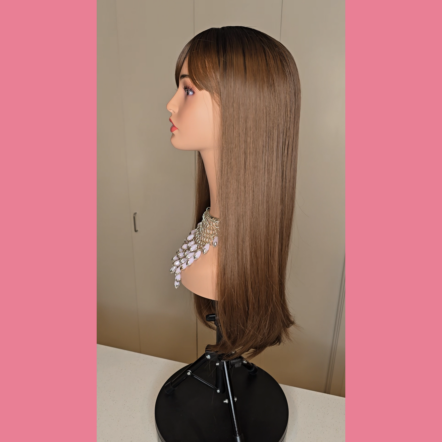 "Lisa" Realistic Wear & Go Wig